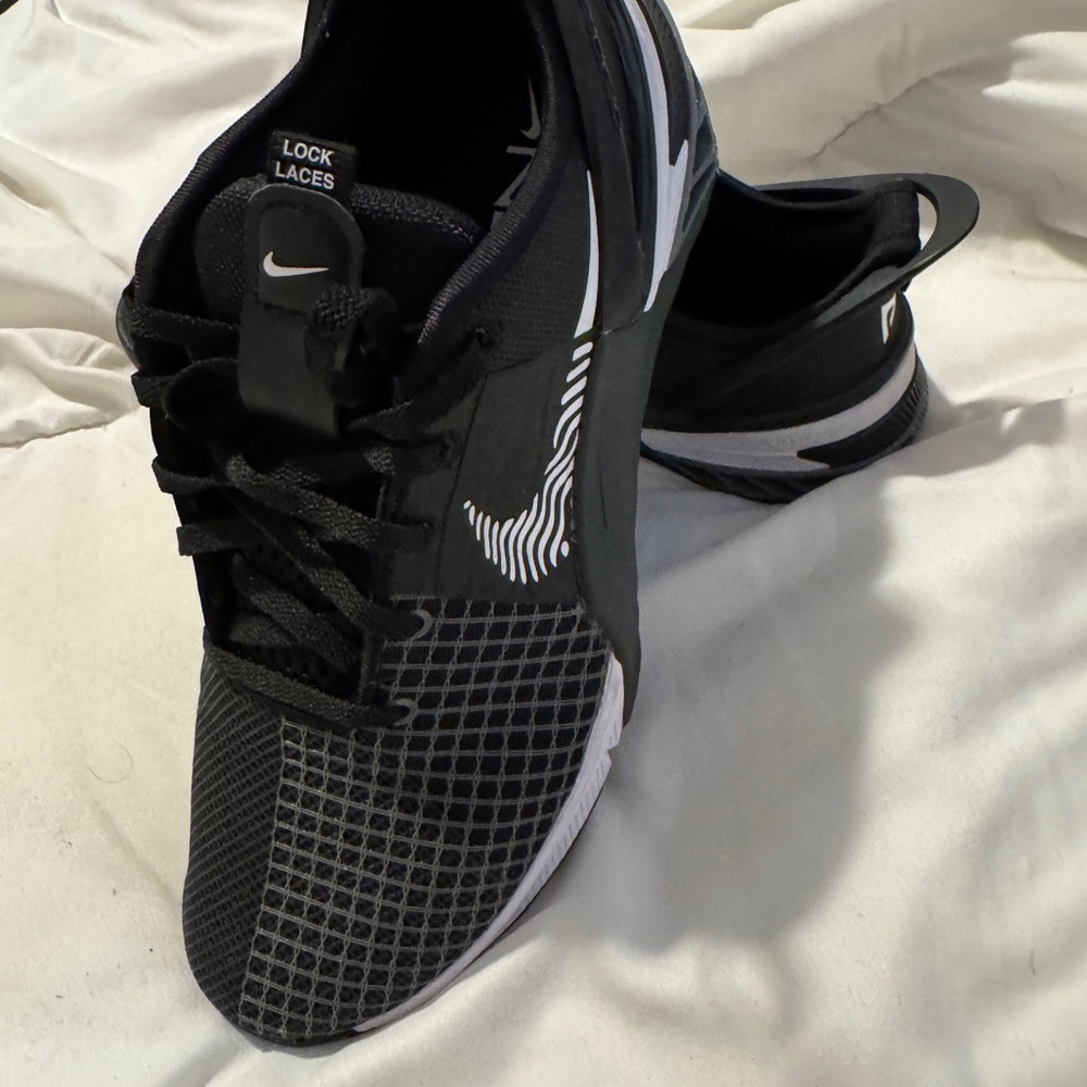 Nike Black and White Men's Shoes